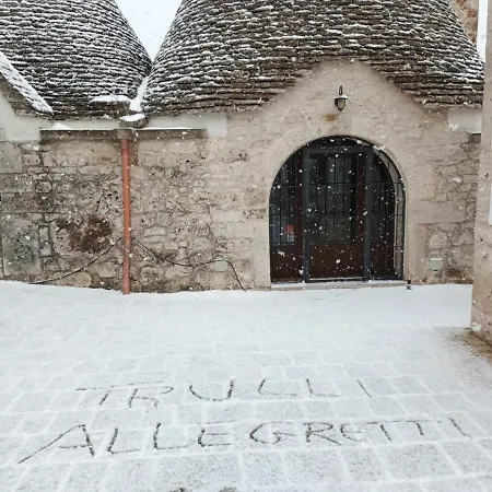 Trulli Allegretti Noci
