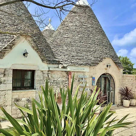 Trulli Allegretti Noci