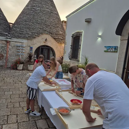 Trulli Allegretti Hébergement de vacances *