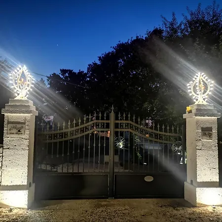 Trulli Allegretti Semesterbostad *