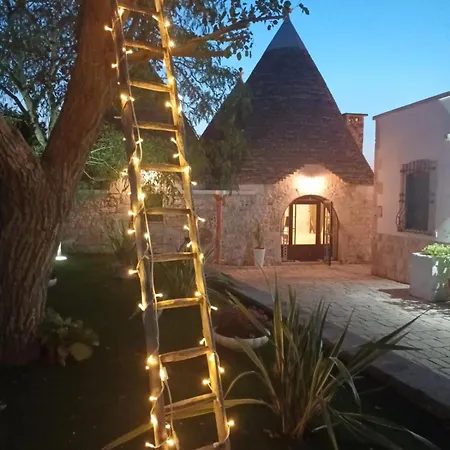 Trulli Allegretti * Noci