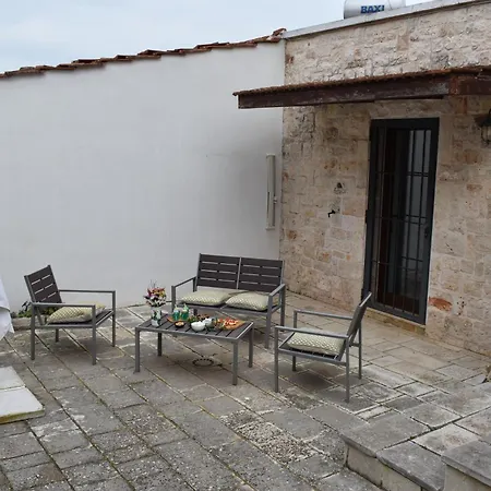 Trulli Allegretti * Noci