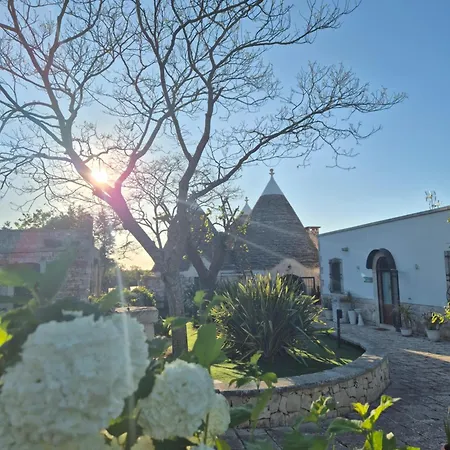Trulli Allegretti * Noci